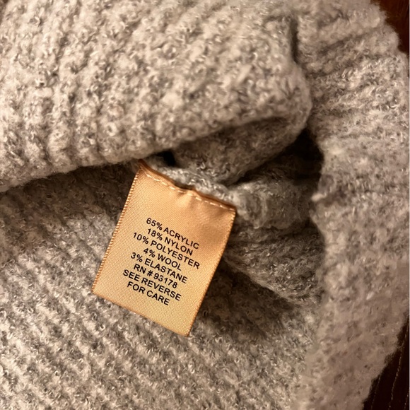 Grey oversized turtleneck - Picture 2 of 2